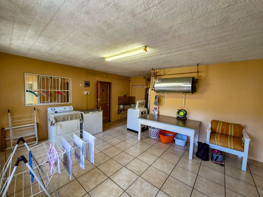 4 Bedroom Property for Sale in De Doorns Western Cape